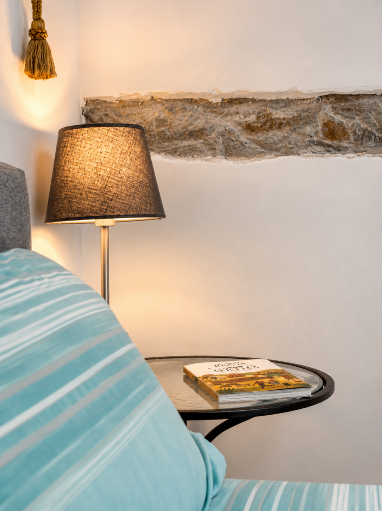 comodino letto