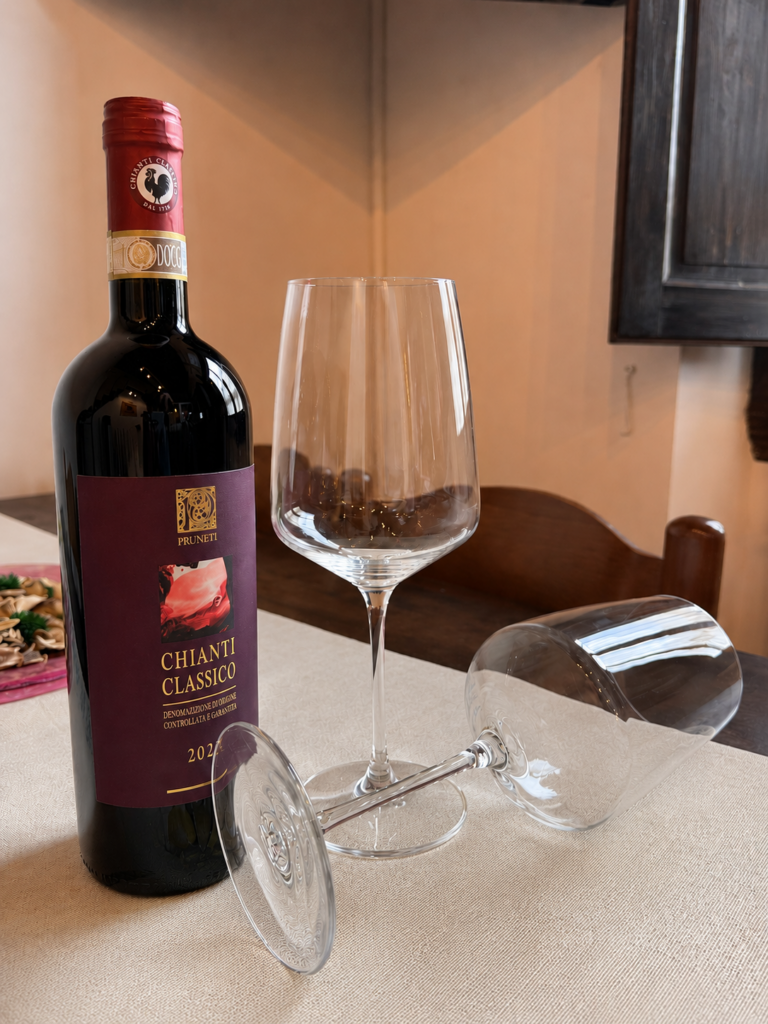 calici e bottiglia